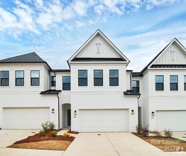 Building Photo - 6029 Mariemont Cir Rental