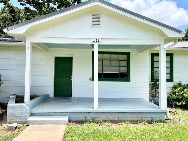 Photo - 571 Whitehead Rd House