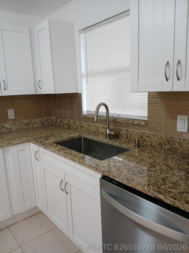 4760 Lucerne Lakes Blvd W Unidad 405