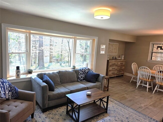 Photo - 2457 Sunset Dr NE