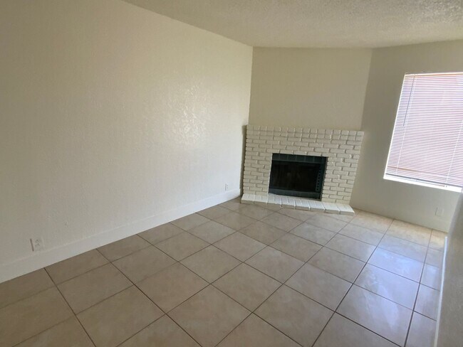 6994 Issac Ave Unidad D