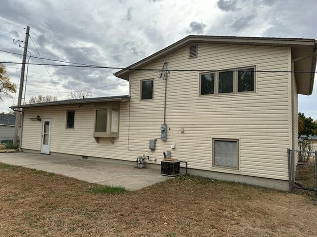 Photo - 2620 State St