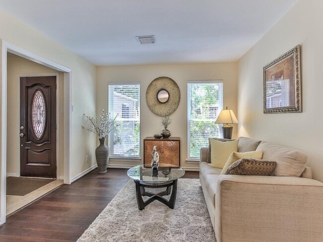 Photo - 12514 Kingsride Ln Casa