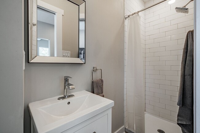 5708 Park Blvd Unit 1
