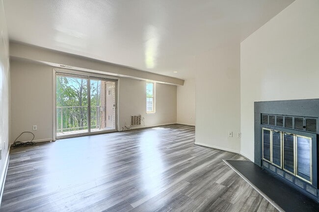 Photo - 14 Mountbatten Ct