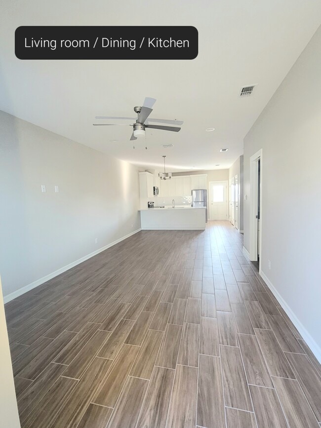 Photo - 4718 W Huckleberry St Unidad #4