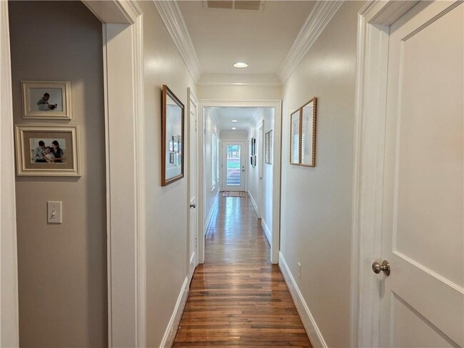 Photo - 2076 Anderson Dr SE