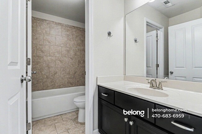 Photo - 8005 Pierpoint Ln