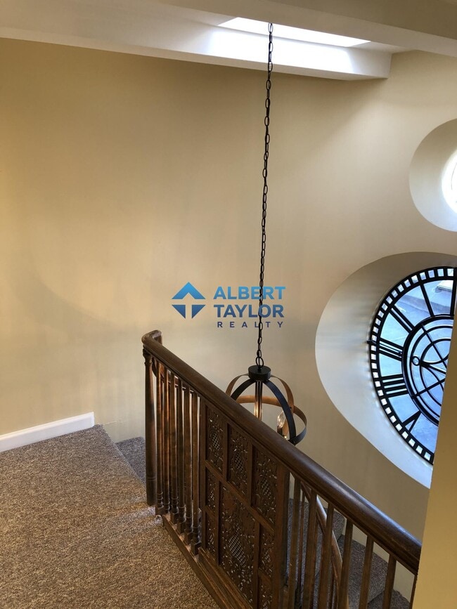 Photo - 110 Beacon St Unit PHR