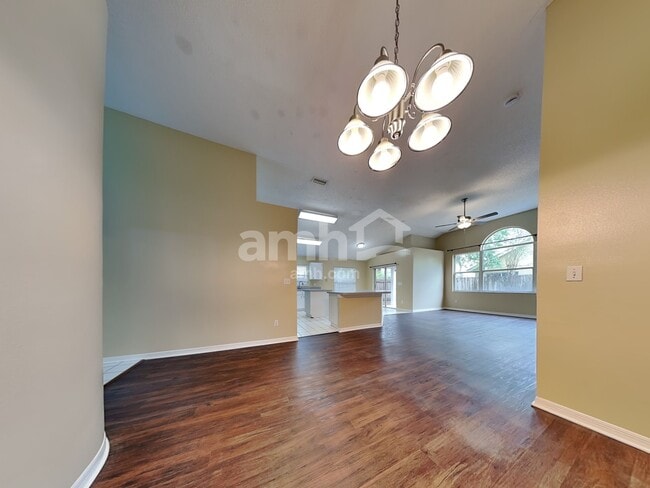 Photo - 2315 Kenwick Dr