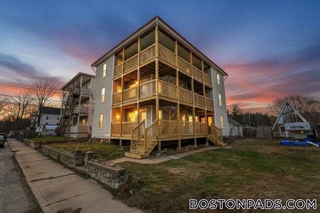 67 Fairlawn Ave Unit 3