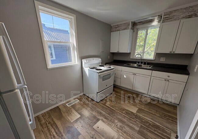 Photo - 733 2nd St Unidad #1/2