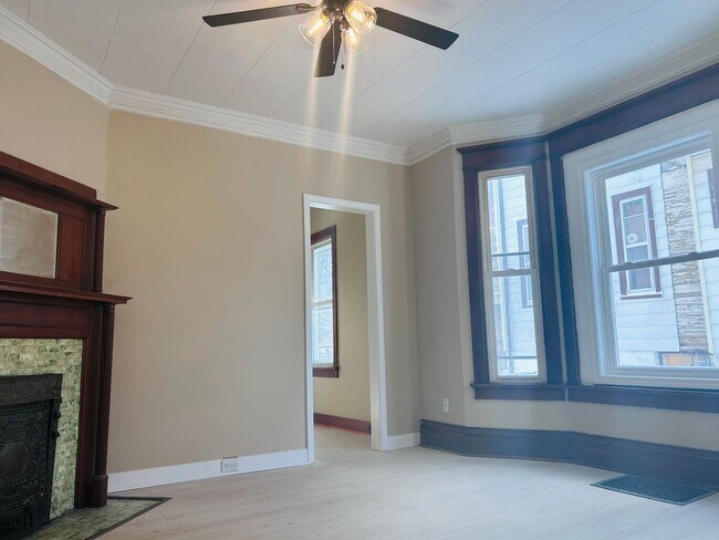 Photo - 440 Winona St Unit 440 Winona St