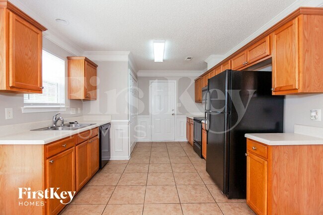 Photo - 2422 Fairstone Ave