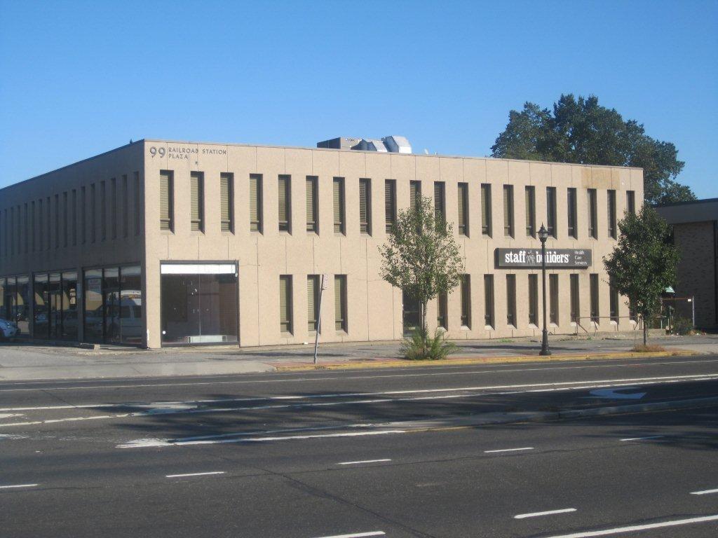 Building Photo - 99 Newbridge Rd Apartamentos