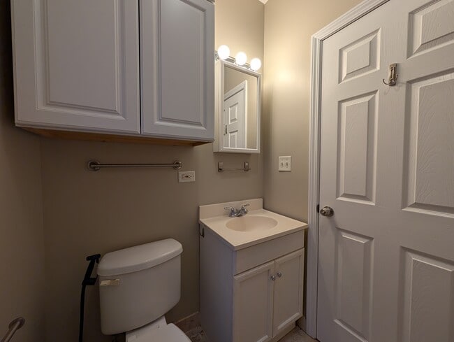 Photo - 6813 N Wayne Ave Unit 3c