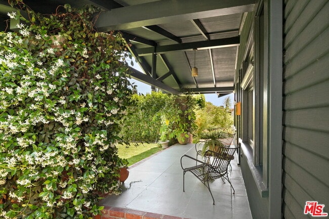 Photo - 2321 Observatory Ave