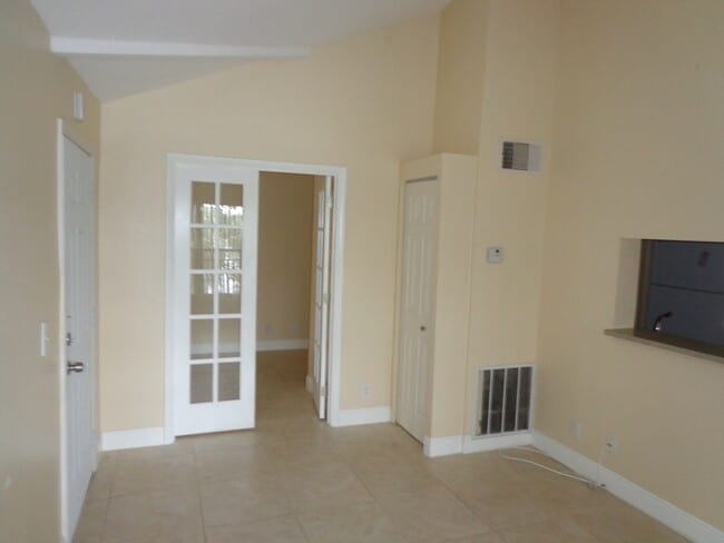 Photo - Charming condo 2 Bedrooms and 1 Bathroom In Sunrise, FL