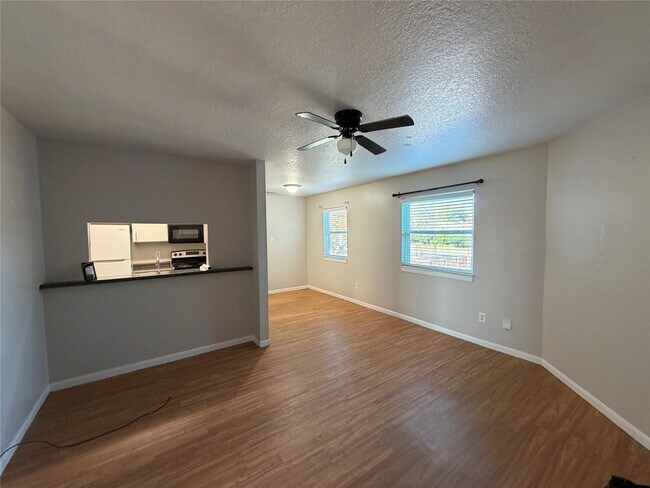 Photo - 6723 Heards Ln Unidad 1