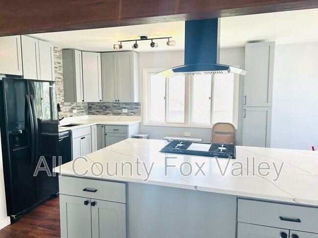 Photo - 1670 Chippendale Rd