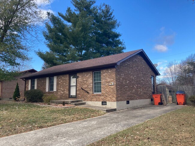 Photo - 134 Hickory Hill Dr