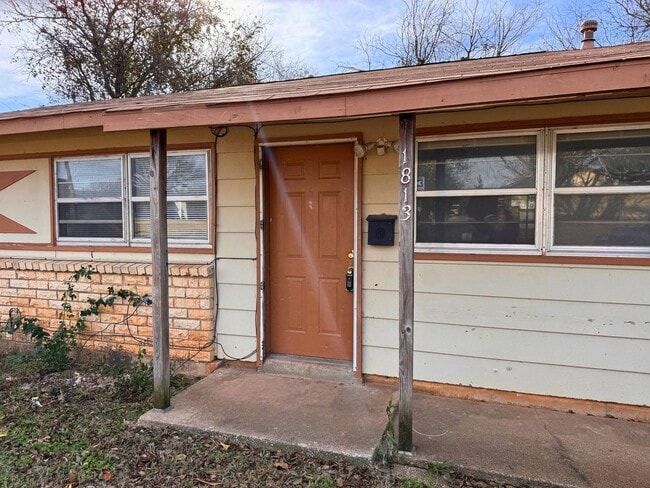 Photo - 3 Bed 1.5 Bath Home In Lynnwood