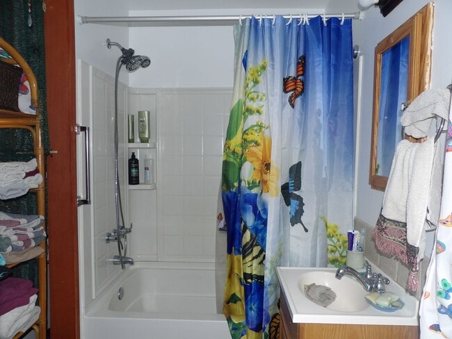 Photo - Room for Rent $600/month plus utilities