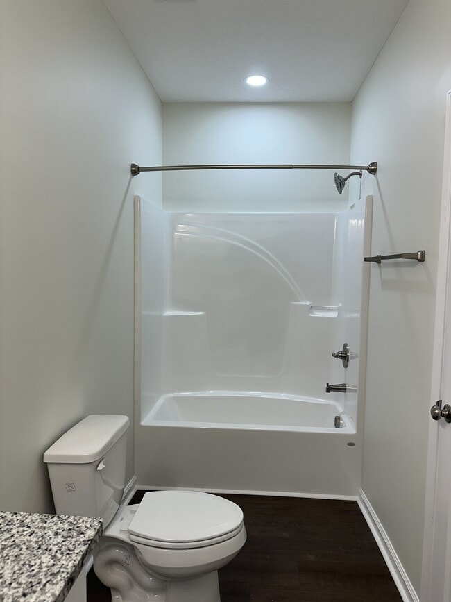 Photo - 1205 Winona Ave Unit Apt C
