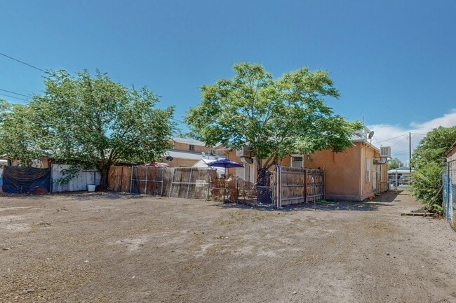 Photo - 1402 3rd St SW Unit A