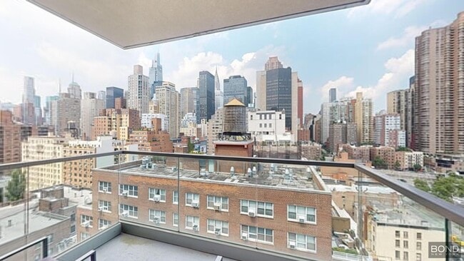 Building Photo - 237 E 34th St Unit 905 Rental