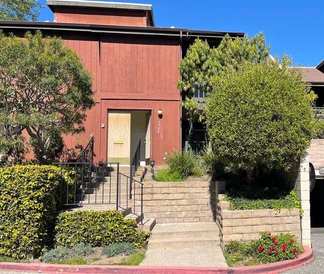 Building Photo - 4904 Maytime Ln Unit 4904 Maytime Lane