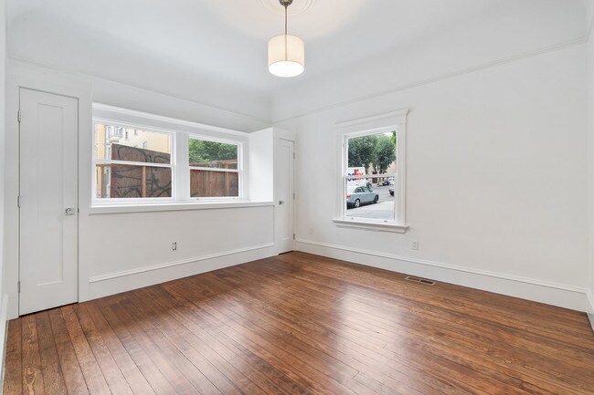 Photo - 547 Union St