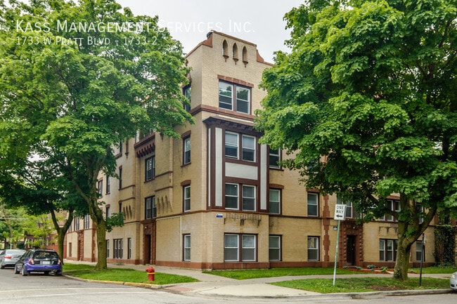 Photo - 1733 W Pratt Blvd Unit 1733-2