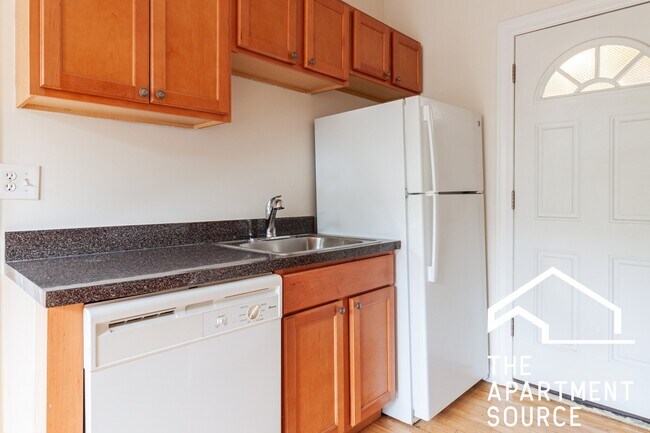 Photo - 3825 N Fremont St Unit W3