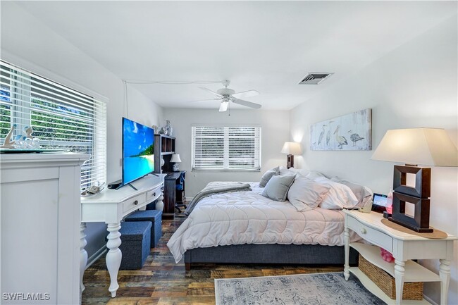 Photo - 1382 Jamaica Rd House