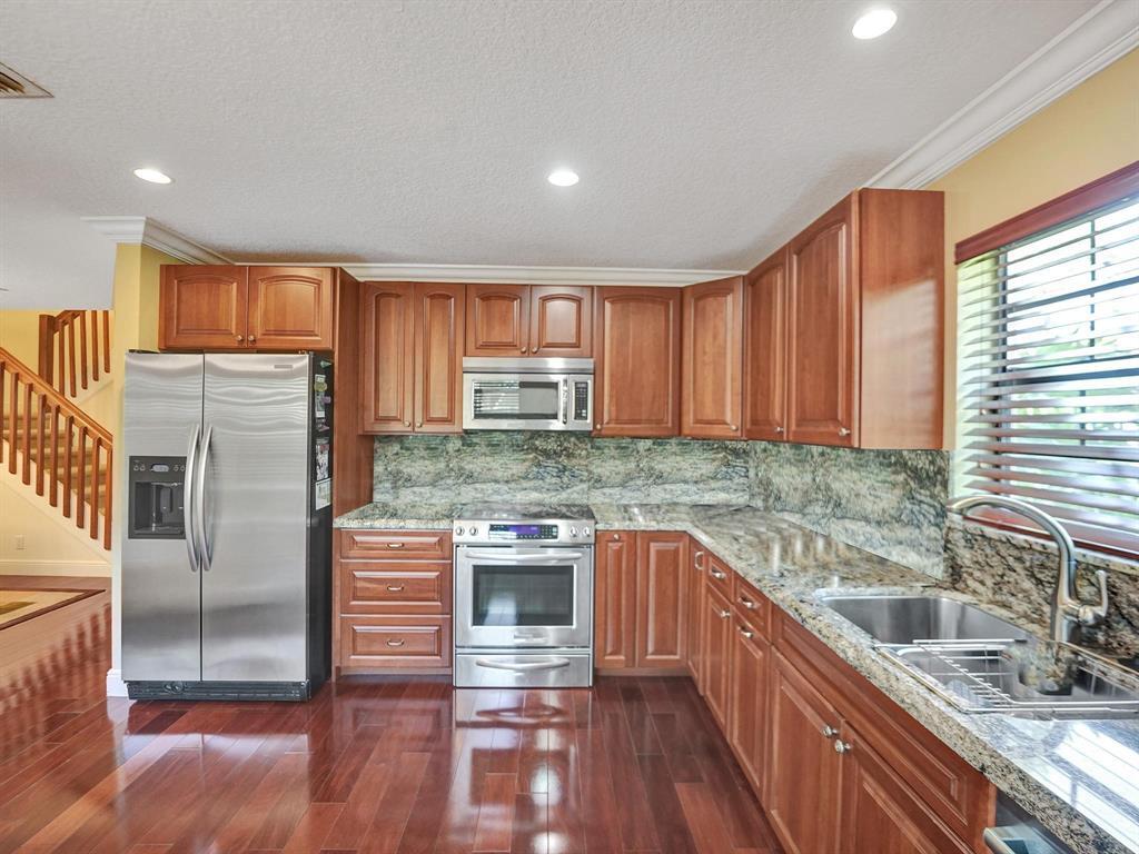 Photo - 9113 Vineyard Lake Dr (Plantation, FL)