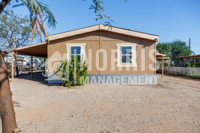 Building Photo - Nice Manufactured Home Close to Town