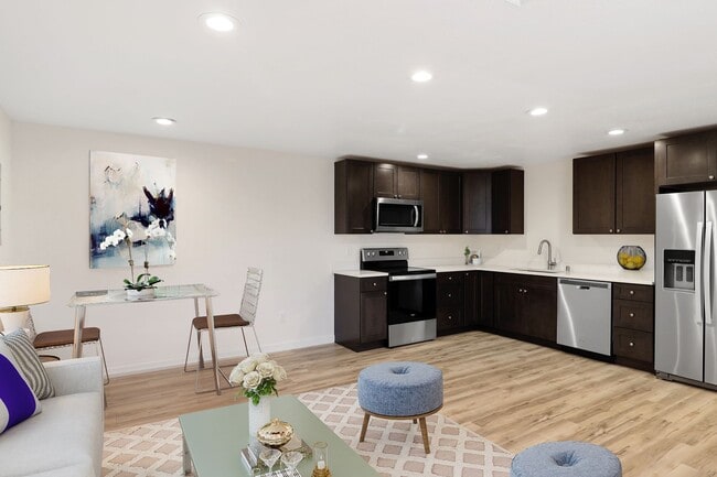 Photo - 2703 Q Ave