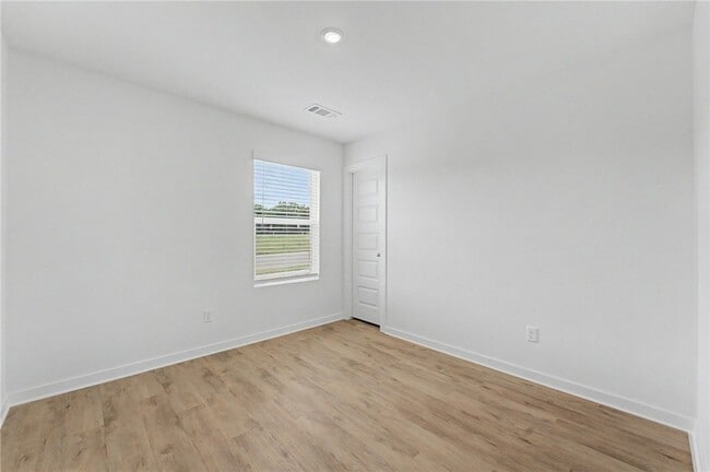 Photo - 3070 Rosalee Ln