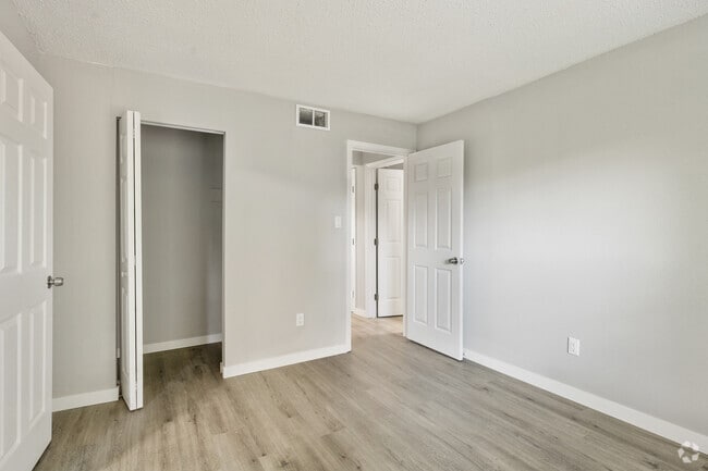 3BR, 2BA - 1194SF - Guest Bedroom