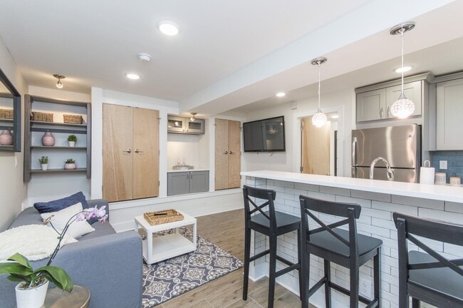 Photo - 8017R Winston Rd Unit 7R