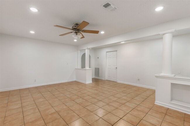 Photo - 22595 Pineridge Dr