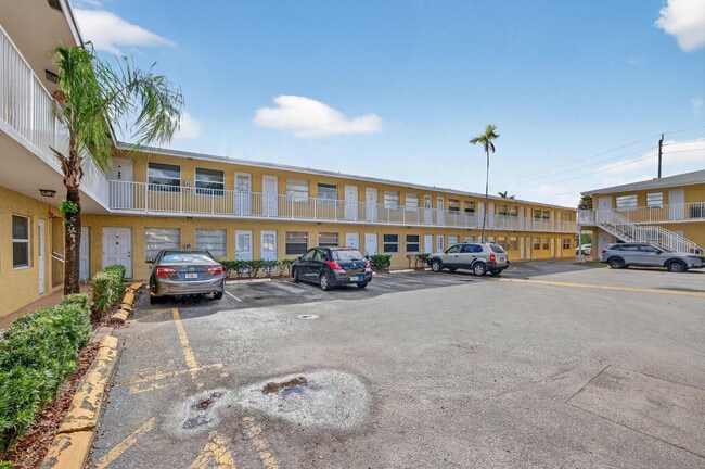 Photo - 4051 NE 13th Ave Unit 77