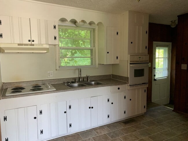 Photo - 2825-2827 Kulman Pl Unit 2825