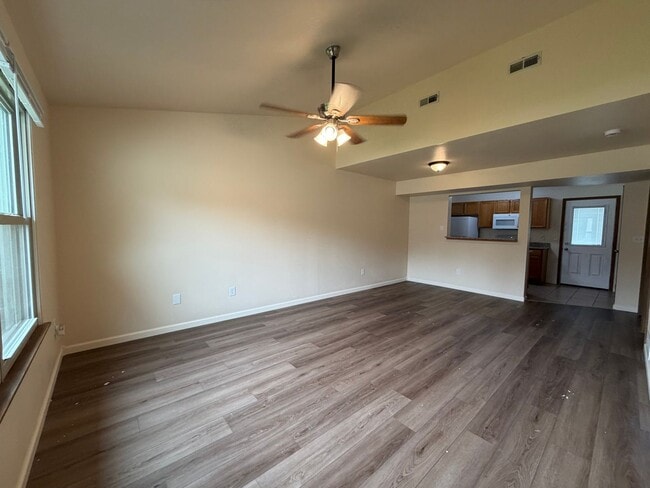1416-1418 Greensboro Dr.