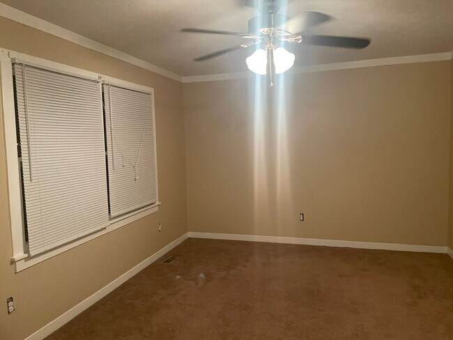 Photo - Two bedroom Duplex in the Blackman Area