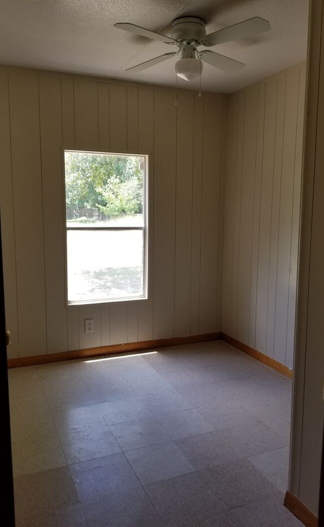 Photo - 3/2 mobile home in Elmendorf, TX