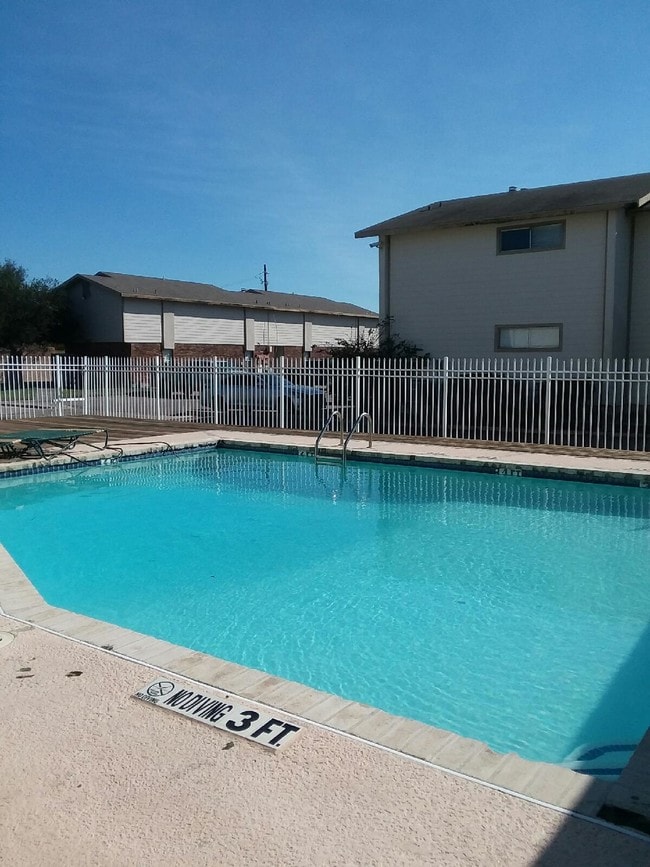 Photo - 1011 Ennis Joslin Rd Condo Unit 209