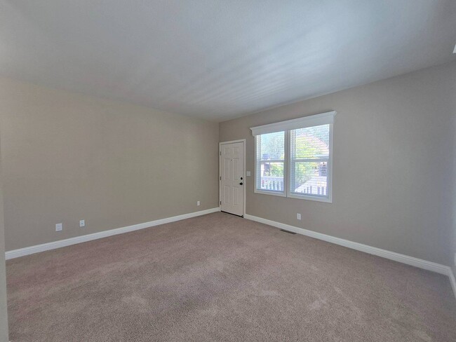 Photo - 1054 Mountain Shadows Blvd