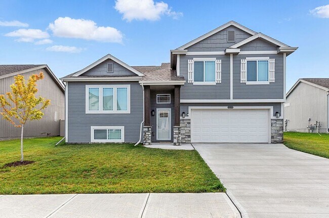 Photo - Near Lake Flanagan